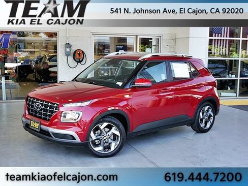 Used 2022 Hyundai Venue SEL w/ Cargo Package FWD image 1