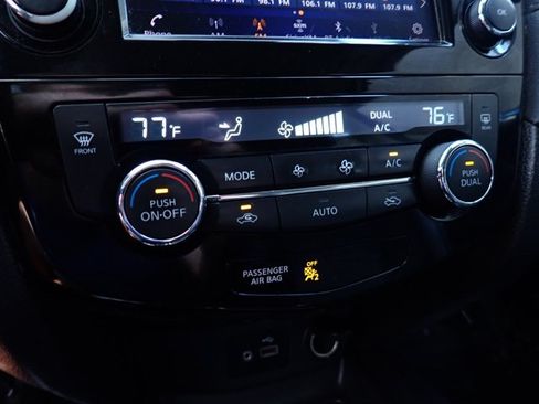 Used 2019 Nissan Rogue SV AWD/4WD image 19