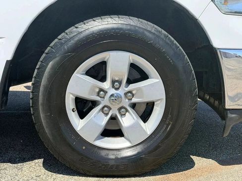 Used 2020 RAM 1500 Tradesman w/ Chrome Plus Package RWD image 4