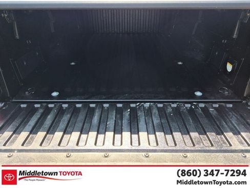 Used 2017 Toyota Tacoma TRD Sport w/ Tow Package (A/T) AWD/4WD image 29