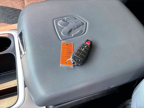Used 2019 RAM 1500 Warlock AWD/4WD image 12