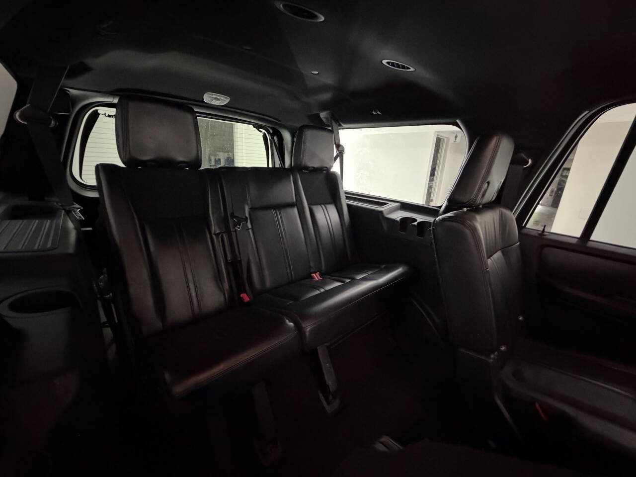 Used 2017 Lincoln Navigator L Select AWD/4WD image 8