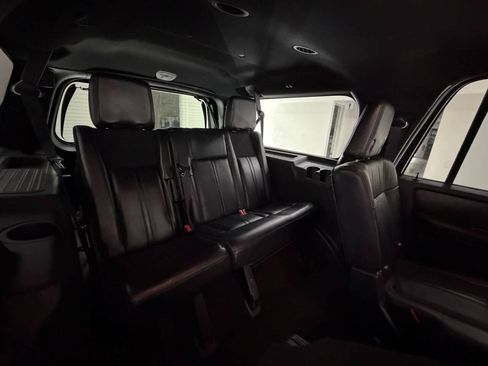 Used 2017 Lincoln Navigator L Select AWD/4WD image 8