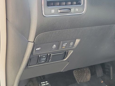 Used 2020 Nissan Armada Platinum w/ Captain's Chairs Package image 28