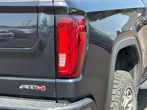 Used 2022 GMC Sierra 1500 AT4 w/ AT4 Premium Package AWD/4WD image 24