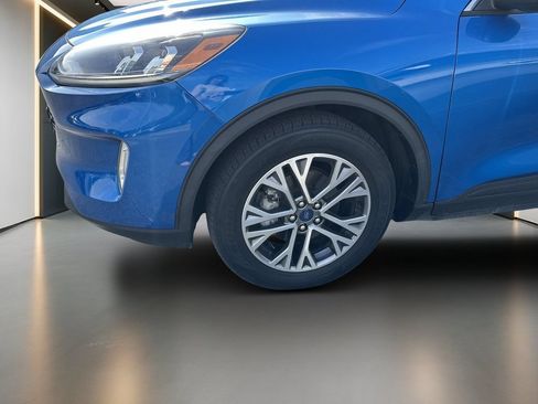 Used 2020 Ford Escape SEL FWD image 2