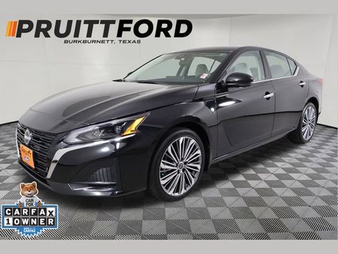 Used 2025 Nissan Altima 2.5 SL image 1