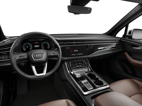 Certified 2023 Audi Q7 2.0T Premium w/ Towing Package AWD/4WD image 3