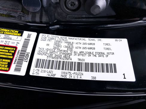 Used 2024 Toyota Tundra Platinum AWD/4WD image 42