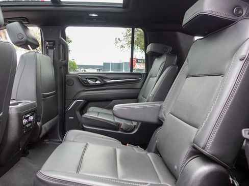 Used 2024 GMC Yukon XL Denali image 28