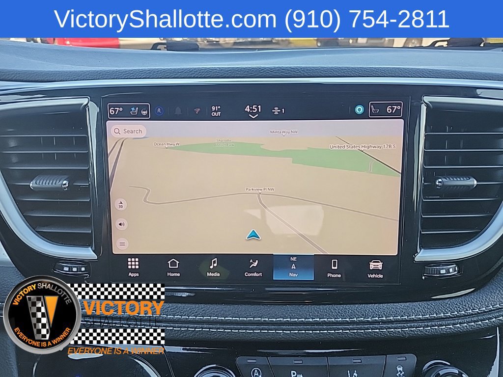 Used 2025 Chrysler Pacifica Limited FWD image 8