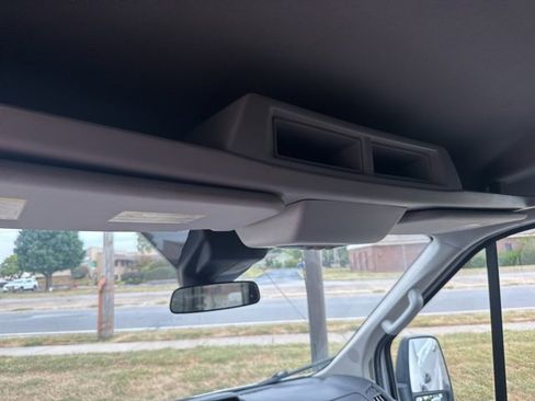 Used 2017 Ford Transit 250 148 Medium Roof image 12