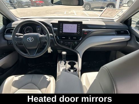 Used 2023 Toyota Camry SE image 11