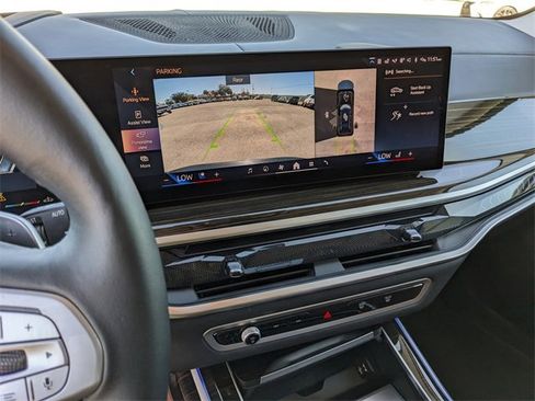 Used 2024 BMW X7 xDrive40i w/ Executive Package image 27
