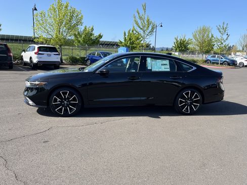 New 2026 Honda Accord Touring image 2