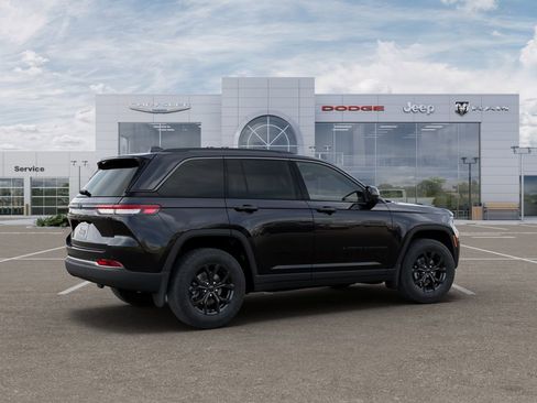 New 2026 Jeep Grand Cherokee Altitude AWD/4WD image 4