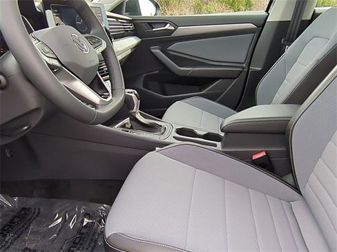 New 2026 Volkswagen Jetta SE image 15