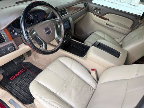 Used 2007 GMC Yukon SLT w/ SLT Preferred Equipment Group AWD/4WD image 9