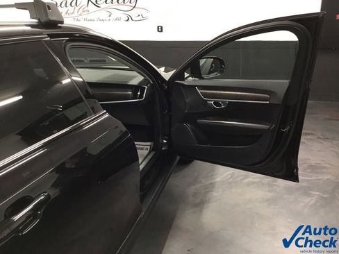 Used 2020 Volvo V90 T6 Cross Country image 40