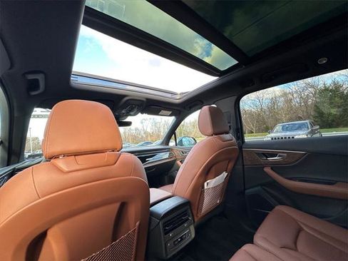 Certified 2025 Audi Q7 2.0T Premium Plus image 21