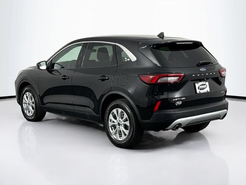Used 2023 Ford Escape Active w/ Tech Pack #1 AWD/4WD image 9