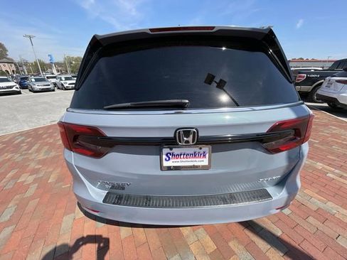 Used 2023 Honda Odyssey Sport image 28