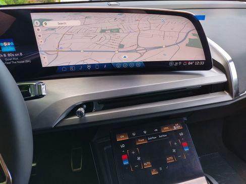 New 2026 Cadillac Vistiq Sport image 14