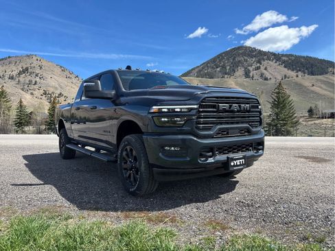 New 2026 RAM 2500 Laramie w/ Night Edition image 37