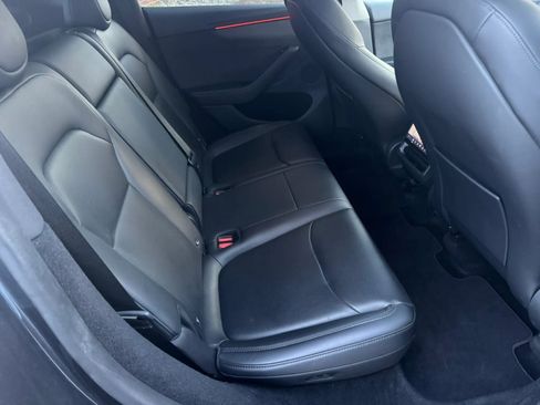 Used 2026 Tesla Model Y Long Range RWD image 13