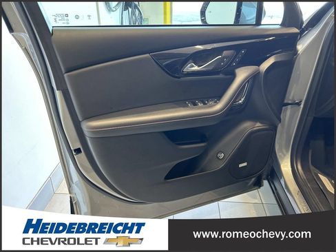 Used 2023 Chevrolet Blazer RS w/ Driver Confidence II Package FWD image 10