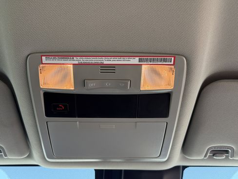 Used 2022 Toyota Tacoma SR5 w/ Technology Package image 33