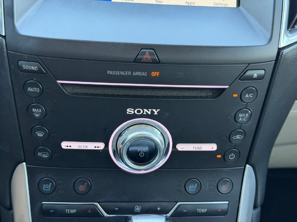 Used 2018 Ford Edge Titanium w/ Equipment Group 301A FWD image 19