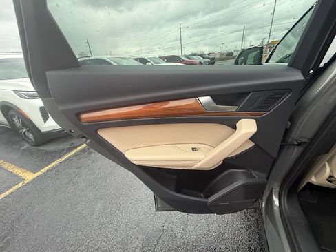 Used 2023 Audi Q5 2.0T Premium Plus image 18