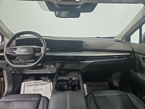 Certified 2025 Nissan Murano Platinum w/ Cargo Package image 14