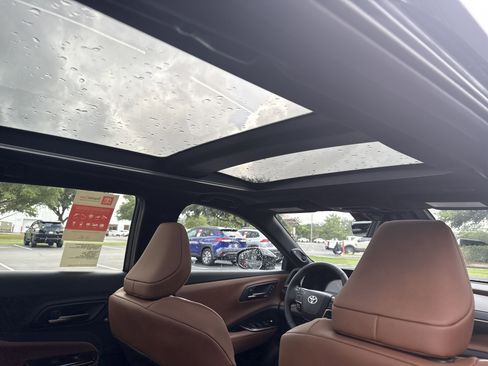 New 2025 Toyota Crown Signia w/ Advanced Technology Package image 33