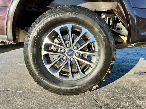 Used 2020 Ford F150 XLT w/ Equipment Group 302A Luxury image 21