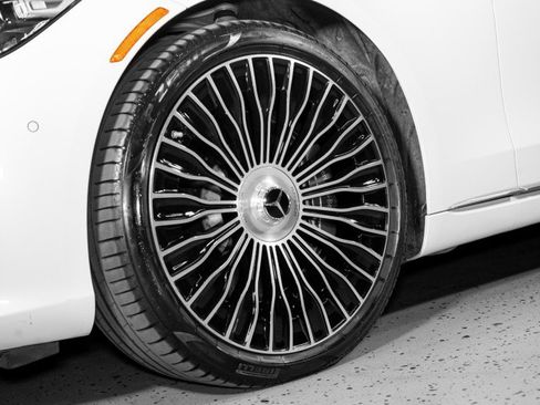 Used 2024 Mercedes-Benz Maybach S 680 4MATIC image 42