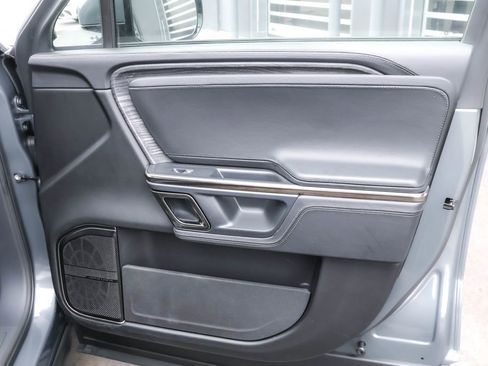 Used 2022 Rivian R1S Launch Edition AWD/4WD image 33