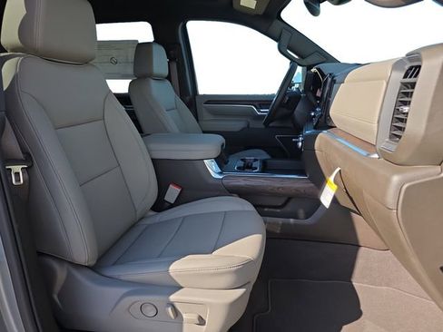 New 2026 GMC Sierra 2500 SLT w/ Texas SLT Premium Package AWD/4WD image 17