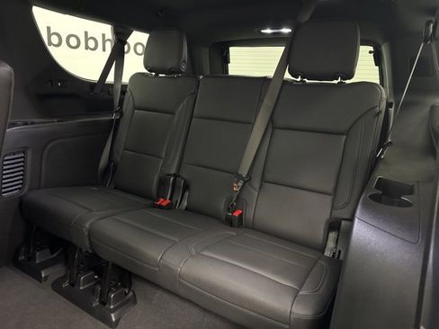 Used 2025 Chevrolet Suburban Z71 w/ Comfort Package image 30