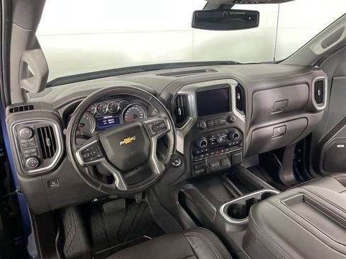 Used 2020 Chevrolet Silverado 1500 LTZ w/ LTZ Convenience Package AWD/4WD image 9