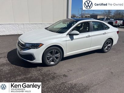 Used 2023 Volkswagen Jetta SE w/ Panoramic Sunroof Package