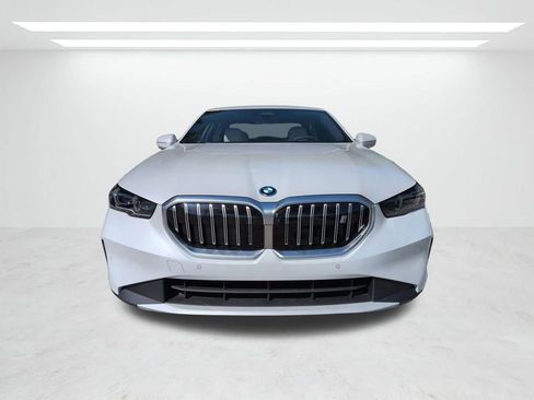 New 2026 BMW i5 eDrive40 image 9