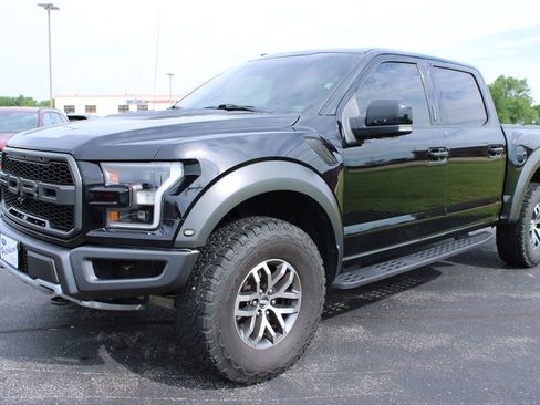 Used 2018 Ford F150 Raptor w/ Equipment Group 802A Luxury AWD/4WD image 3