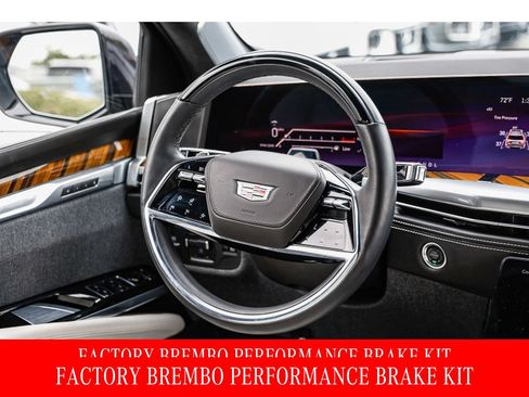 Used 2025 Cadillac Escalade Sport Platinum AWD/4WD image 14