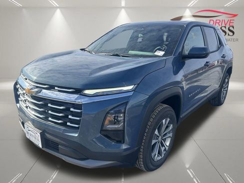 New 2026 Chevrolet Equinox LT w/ Convenience Package II AWD/4WD image 17