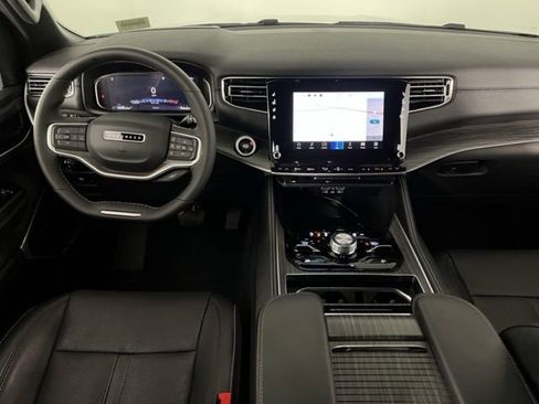 Used 2023 Jeep Wagoneer L Series III w/ Preferred Equipment Group image 19