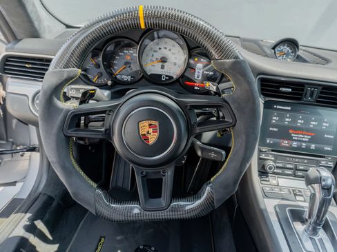 Used 2019 Porsche 911 GT3 RS RWD image 15