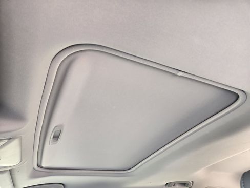 Used 2022 Toyota RAV4 XLE Premium image 28