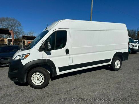 Used 2025 RAM ProMaster 2500 w/ Storage Group image 5